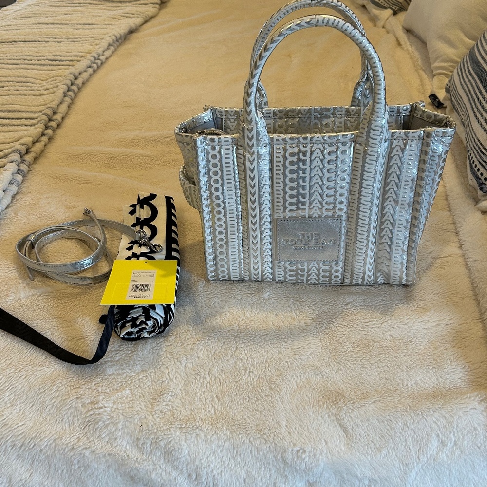 NWT Marc Jacobs Silver Logo Tote